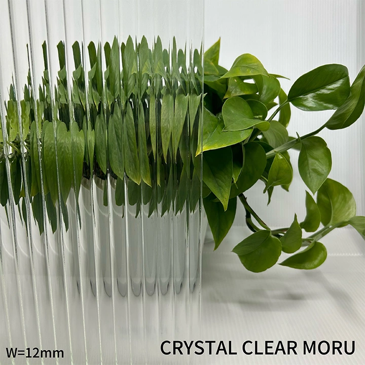 CRYSTAL CLEAR MORU
