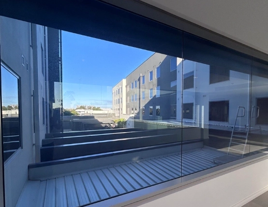 Glass Solutions for Airports and Transport Buildings Safety, Acoustics and Durability