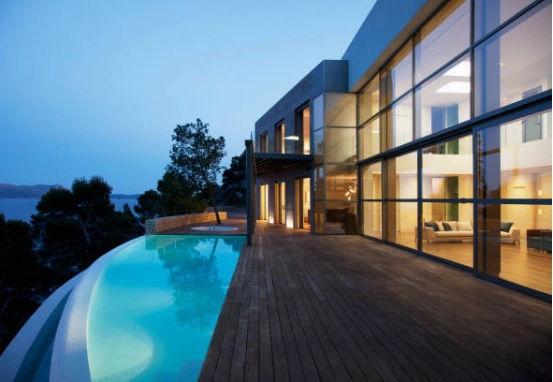 Ultra-clear glass